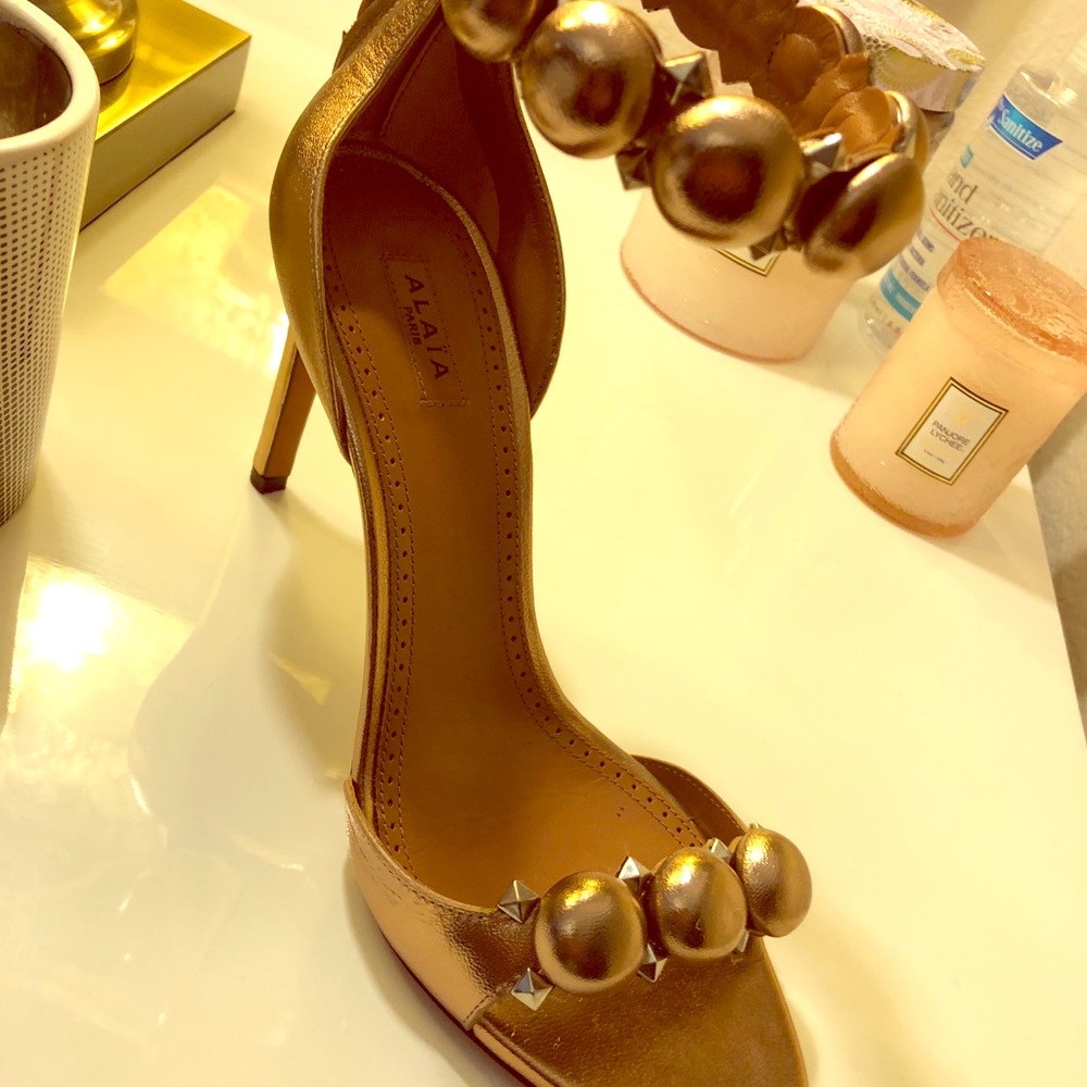 Alaia rosegold heels
